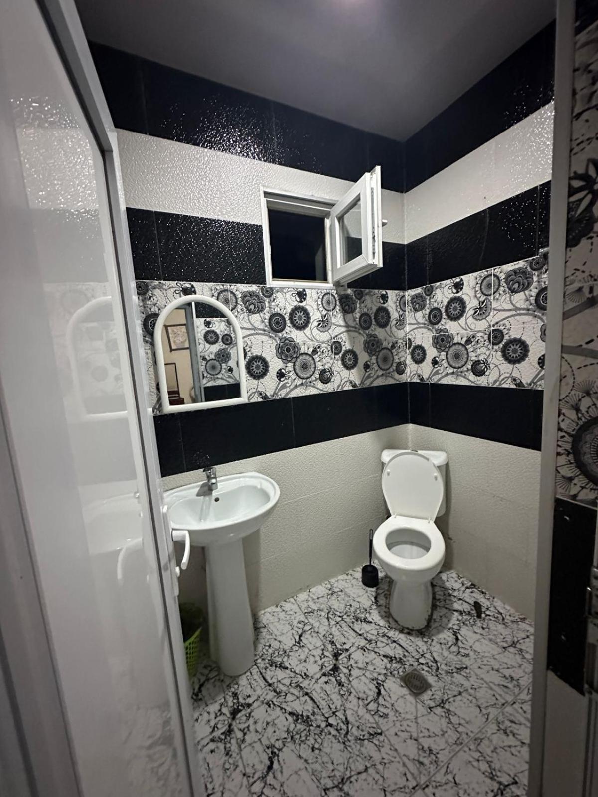 Guest House "Sulo" Kobuleti Habitación foto